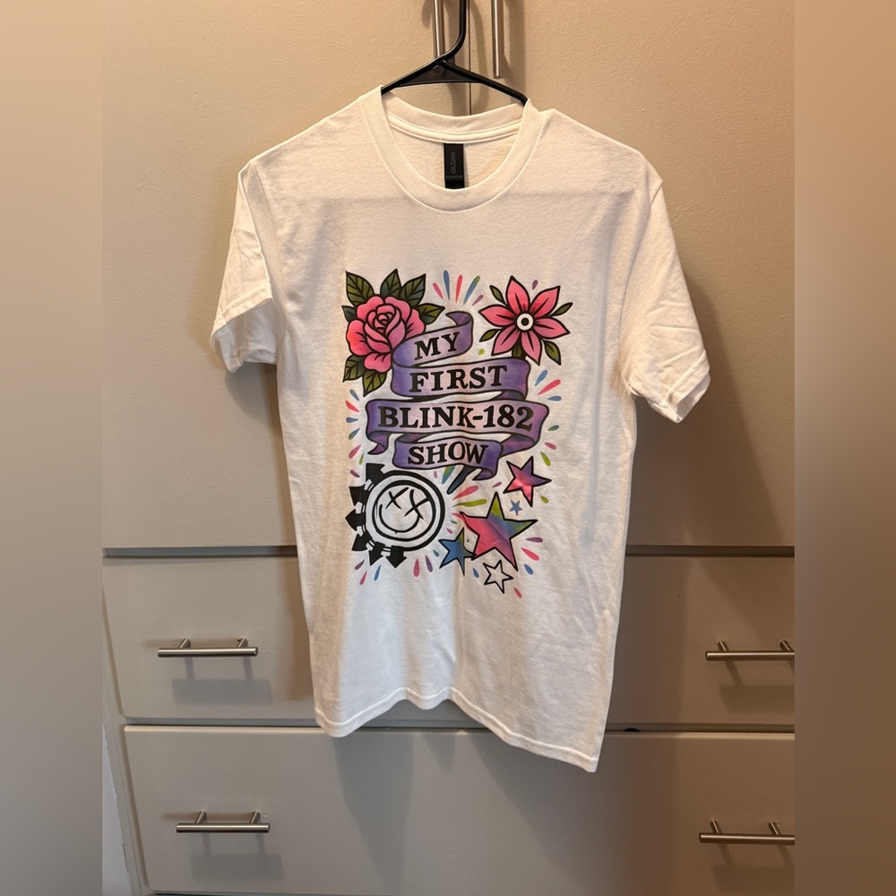 BRAND NEW custom-made white graphic tee
First Blink 182 show!